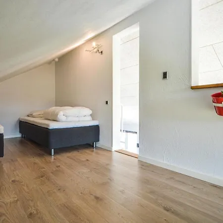 Stunning In Romo With Kitchen Hébergement de vacances Tagholm